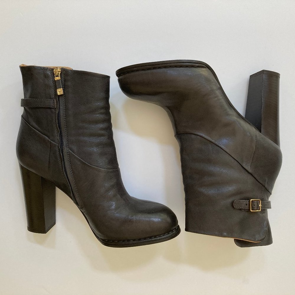 Alberto Fermani Grey Leather Ankle Boots